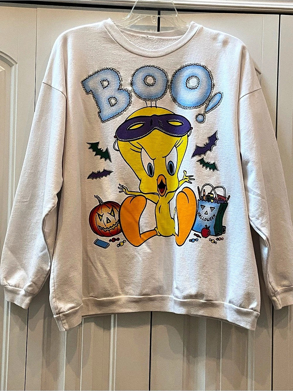 Looney Tunes Vintage Tweety Bird Boo Halloween Sweatshirt White